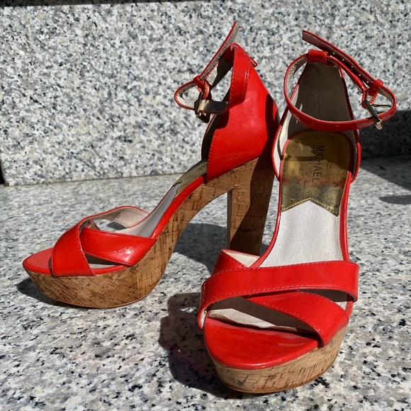 MICHAEL Michael Kors Shoes - MICHAEL Michael Kors Platform Sandals, size 7